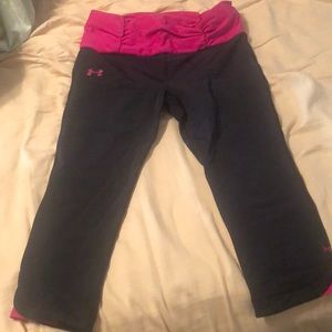 Under Armour capris!